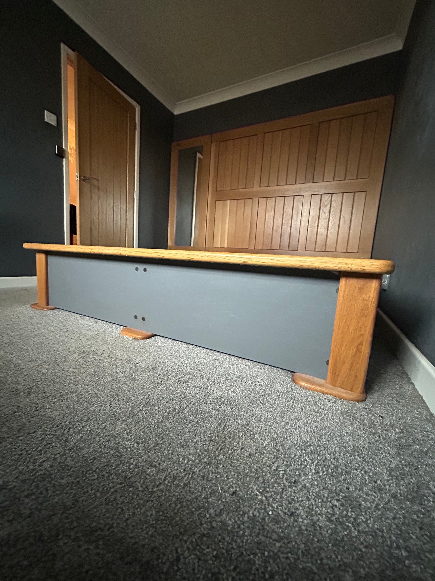 The Windermere Oak Low Platform Bed